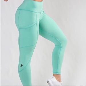 P’tula Sami leggings in mint green.